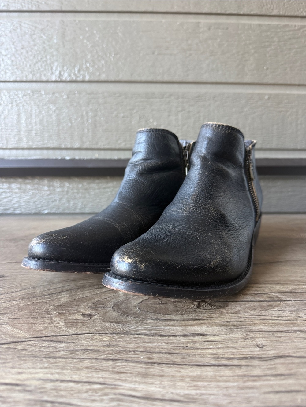 LIBERTY Black Women’s Black Leather Ankle Booties size 9